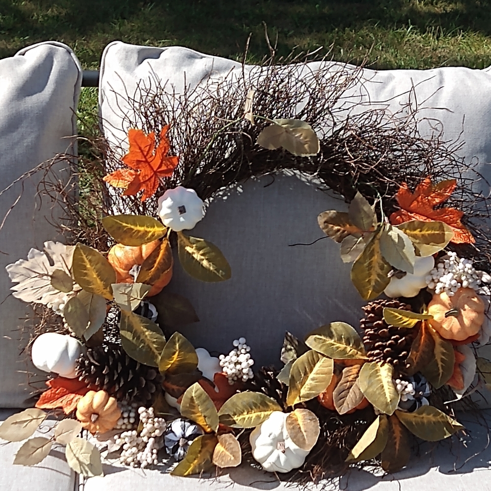 Kirkland's Fall Pumpkin Leaf Wreath